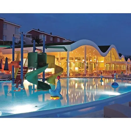 Apartman Stunning In With Outdoor Swimming Pool, Wifi And Swimming Pool Novi Vinodolski