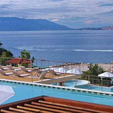 Apartman Stunning In With Outdoor Swimming Pool, Wifi And Swimming Pool *