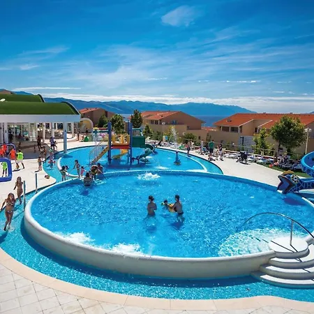 Stunning In With Outdoor Swimming Pool, Wifi And Swimming Pool Novi Vinodolski