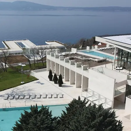 Stunning In With Outdoor Swimming Pool, Wifi And Swimming Pool Novi Vinodolski